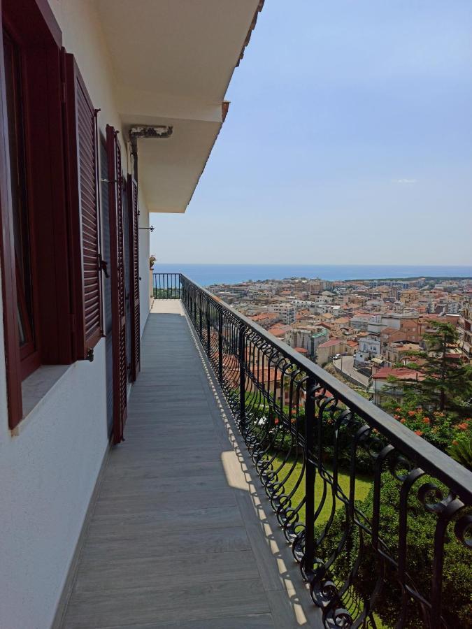 سوفيراتو مارينا Velalatina Residence B&B Soverato - Camera Maestrale & Camera Tramontana المظهر الخارجي الصورة